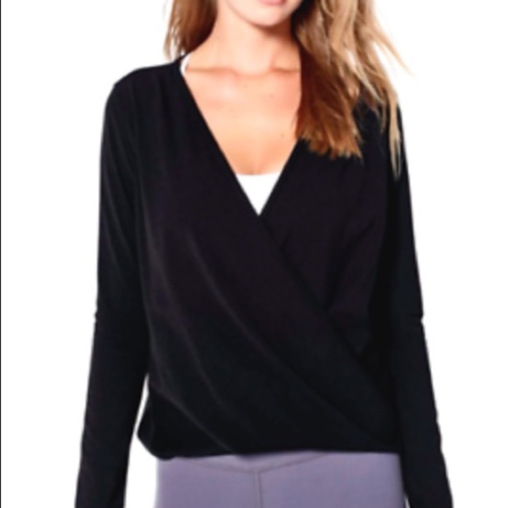 *Iconic* Lululemon Full Freedom Long Sleeve Wrap